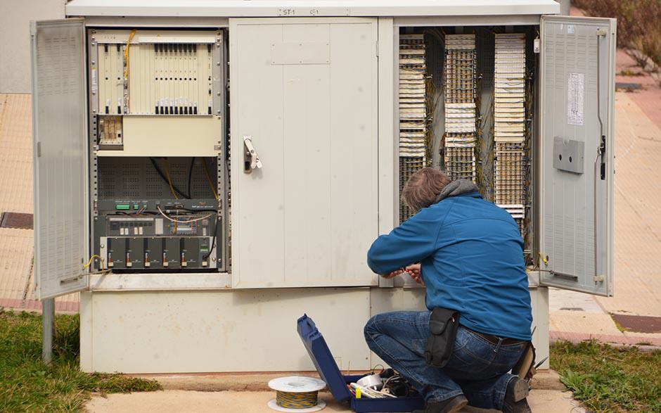 je recherche un électricien Clichy